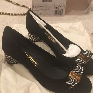 Ferragamo Eva mosaic kitten pump